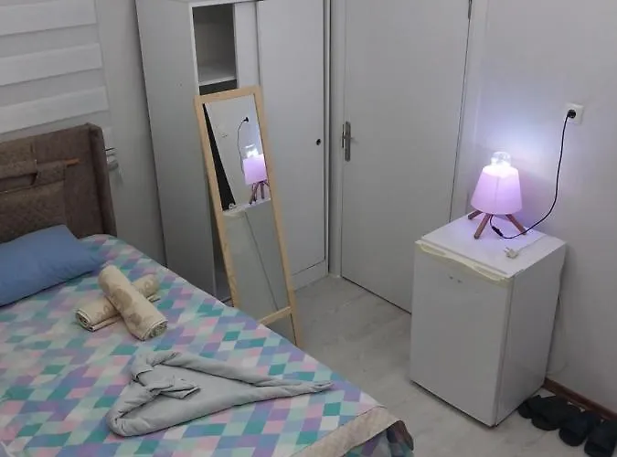 Artemis Apart&otel *