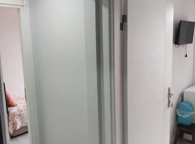 Artemis Apart&otel Apartament *